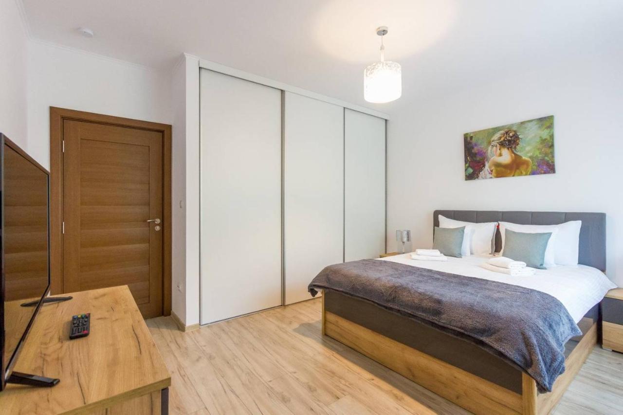 קלוז'-נאפוקה Spacious And Quiet 2 Bedroom Apartment מראה חיצוני תמונה