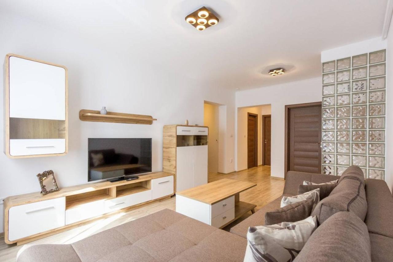 קלוז'-נאפוקה Spacious And Quiet 2 Bedroom Apartment מראה חיצוני תמונה