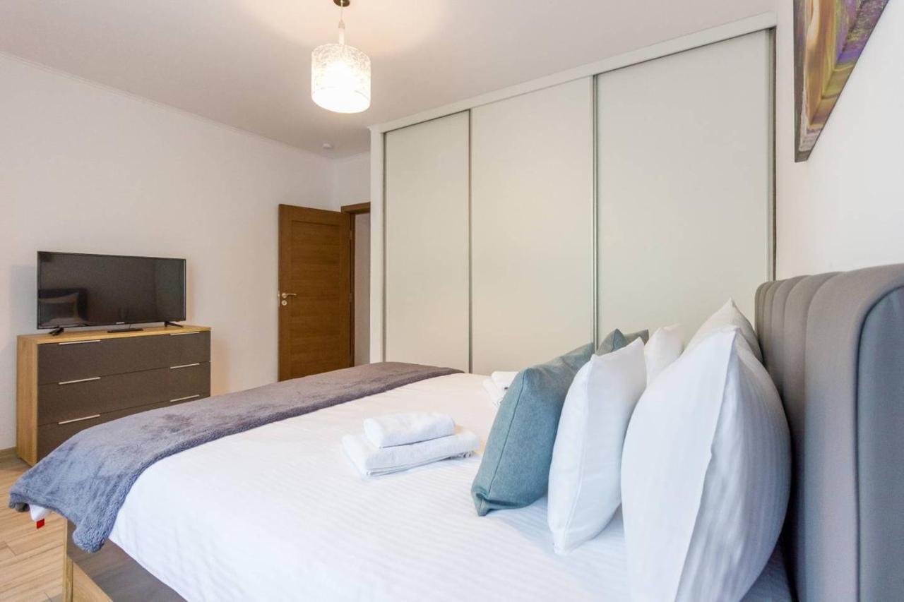 קלוז'-נאפוקה Spacious And Quiet 2 Bedroom Apartment מראה חיצוני תמונה