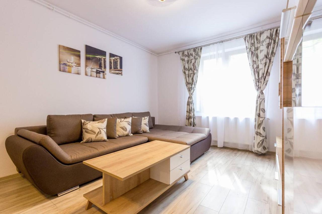 קלוז'-נאפוקה Spacious And Quiet 2 Bedroom Apartment מראה חיצוני תמונה