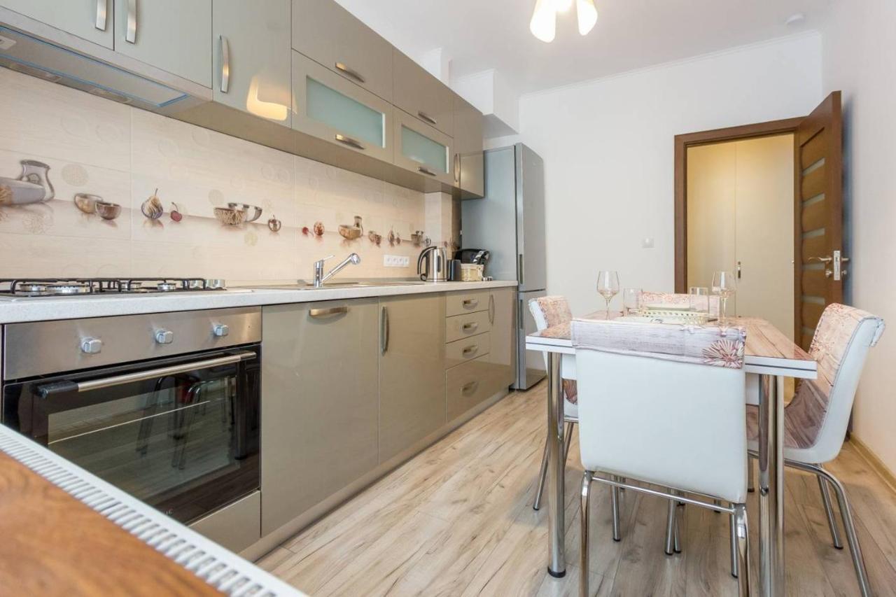 קלוז'-נאפוקה Spacious And Quiet 2 Bedroom Apartment מראה חיצוני תמונה