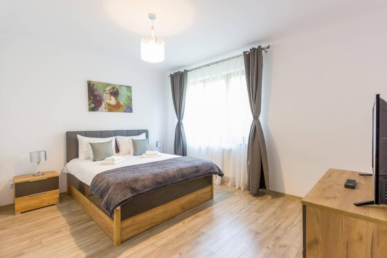 קלוז'-נאפוקה Spacious And Quiet 2 Bedroom Apartment מראה חיצוני תמונה