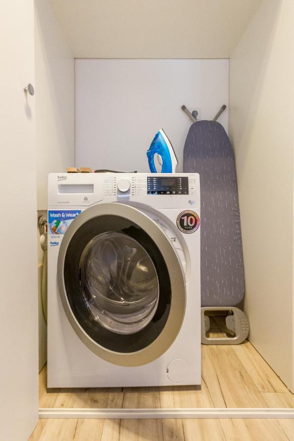 קלוז'-נאפוקה Spacious And Quiet 2 Bedroom Apartment מראה חיצוני תמונה